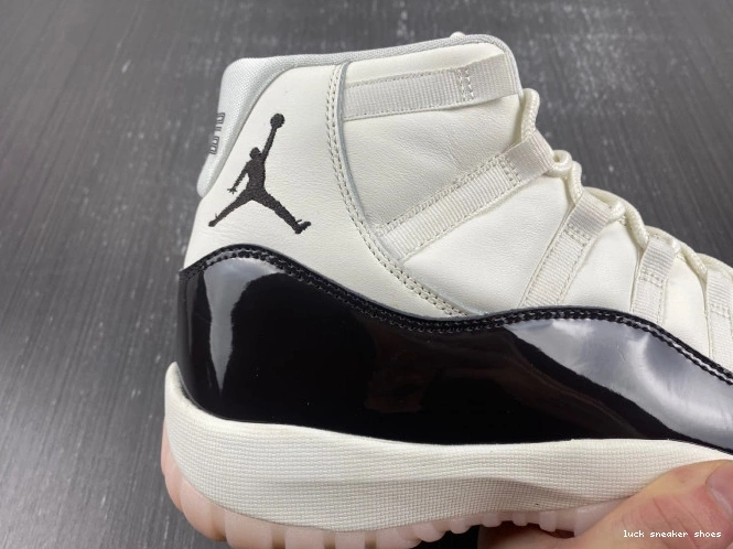 Rep LUCY AR0715-101 WMNS 11 Neapolitan Air Jordan 0731